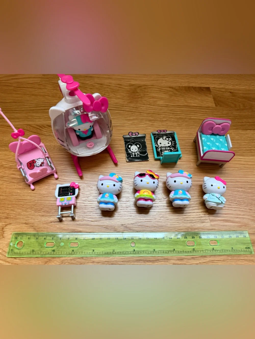 Partial Jada Hello Kitty Rescue set